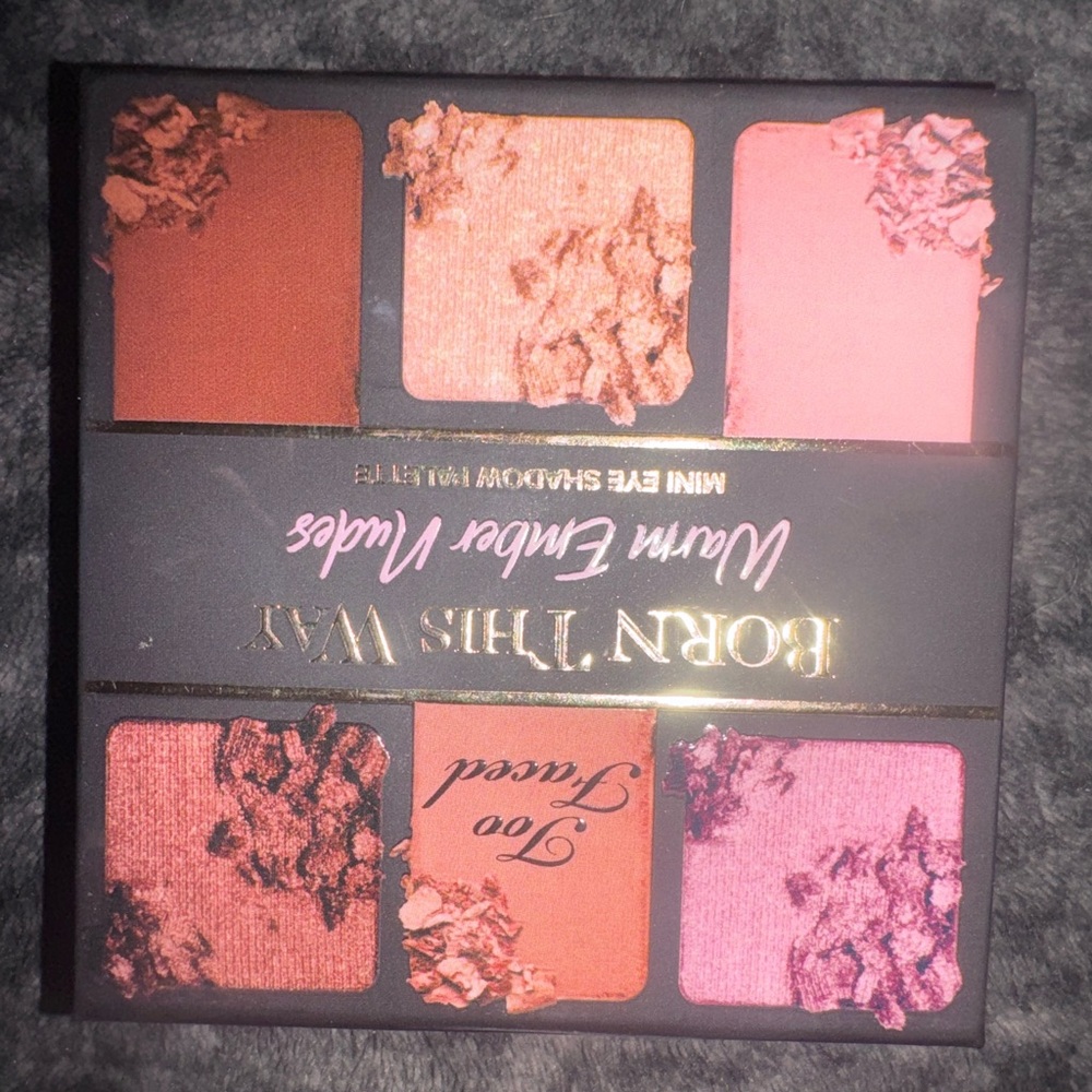 NEW❤️Too Faced Born This Way Mini Eye Shadow Palette - Pink and Brown